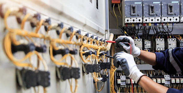 Professional Electrician technician working in Shannon, GA